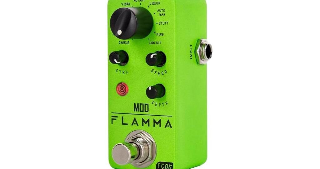 compact pedal for modulation